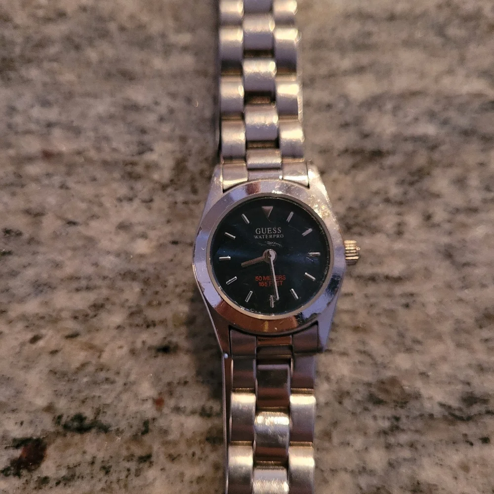 GUESS Watch - Picture 2 of 5